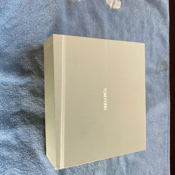 Brand new pair of Tom Ford glasses with sunglasses - Picture 2 of 8